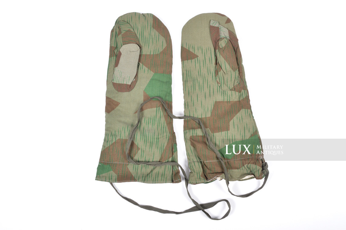 Unissued Heer/Luftwaffe splinter pattern camouflage/white reversible winter gloves - photo 4