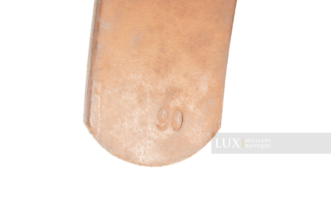 Unissued German late-war leather belt, RBNr « 0/0435/0002 » - photo 14