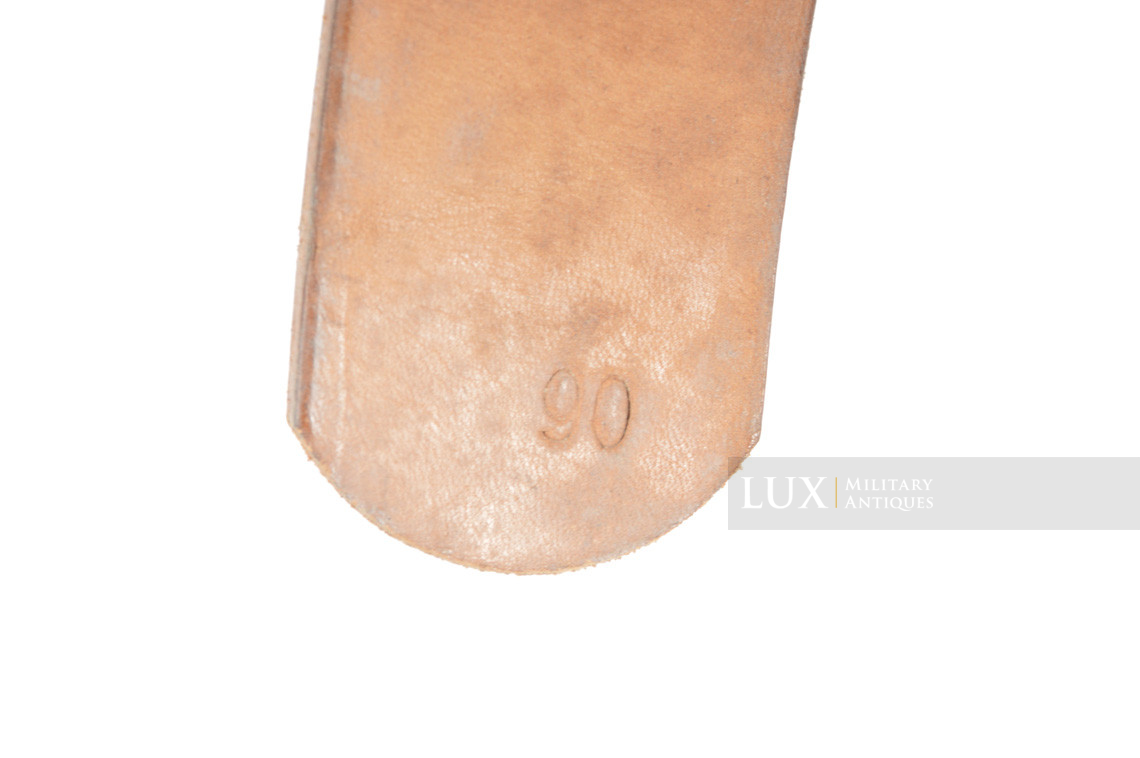 Unissued German late-war leather belt, RBNr « 0/0435/0002 » - photo 14