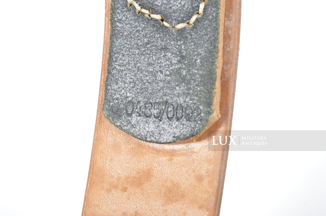 Unissued German late-war leather belt, RBNr « 0/0435/0002 » - photo 10