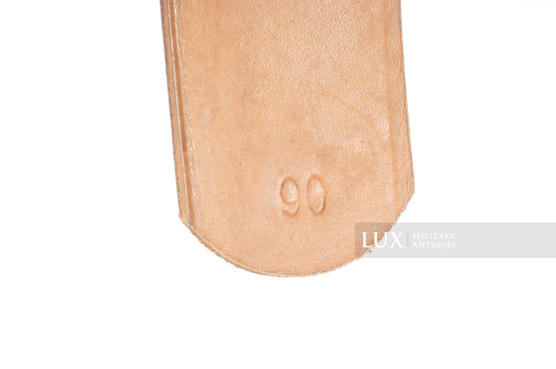 Unissued German late-war leather belt, RBNr « 0/0435/0002 » - photo 13