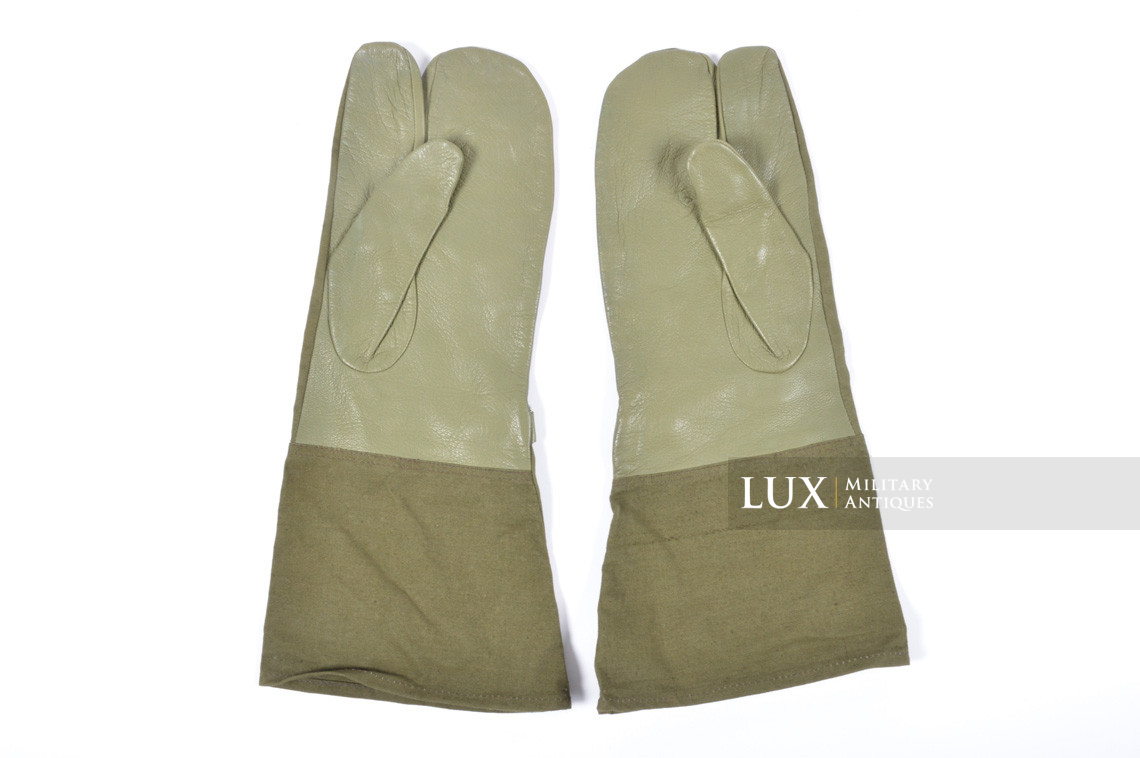 Unissued German motorcyclist's dispatch rider's gauntlets - photo 12