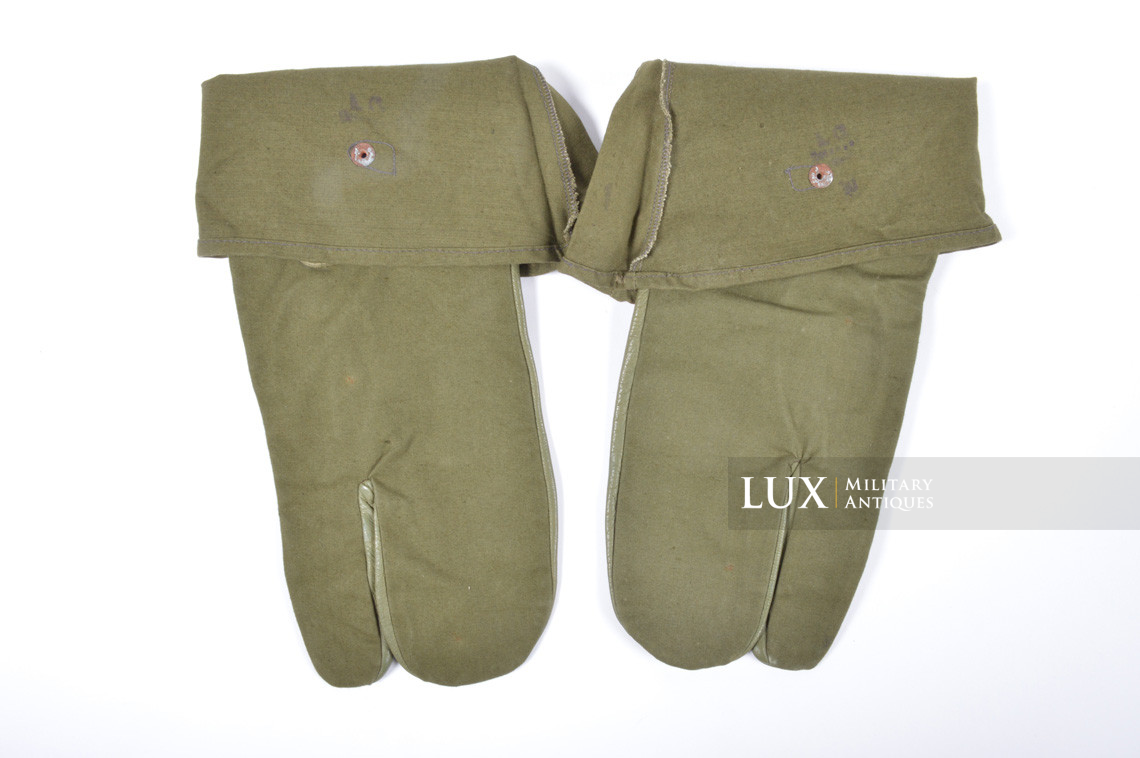 Unissued German motorcyclist's dispatch rider's gauntlets - photo 13