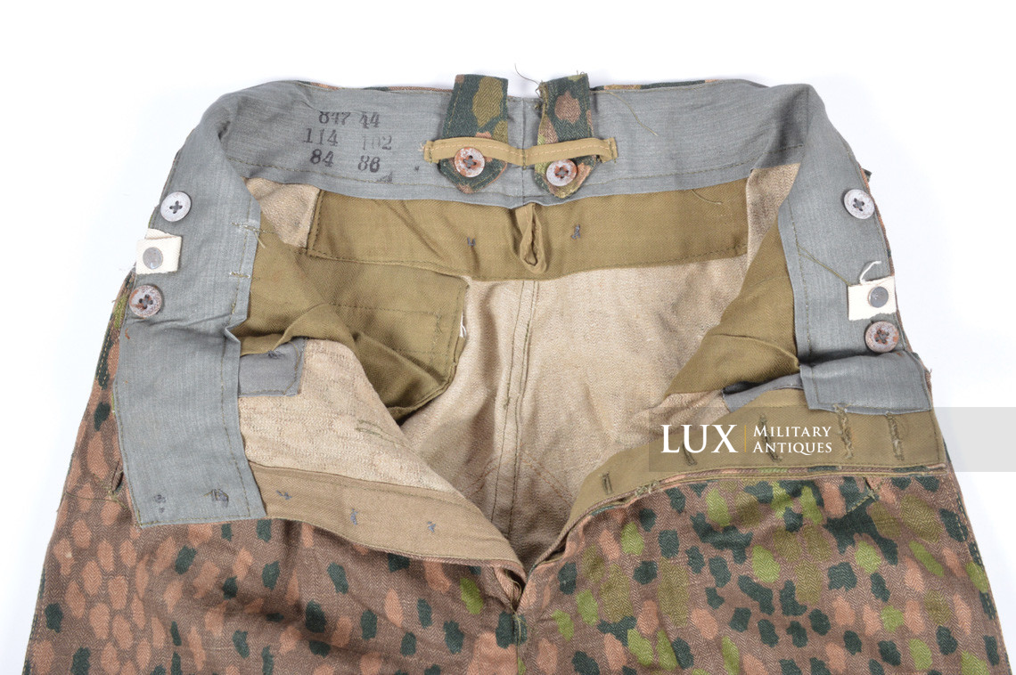 Unissued Waffen-SS M44 dot pattern camouflage combat trousers, « 847 » - photo 31