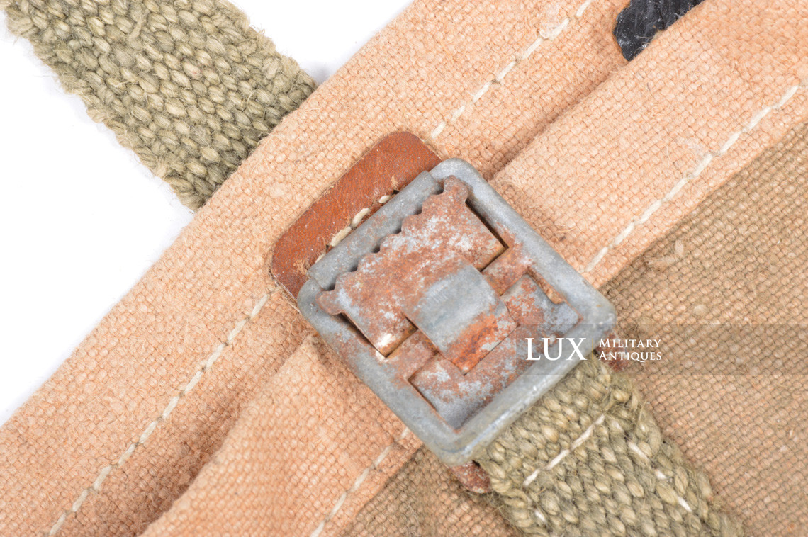 Late-war single tan MG34/42 ammunitions carrier bag - photo 25