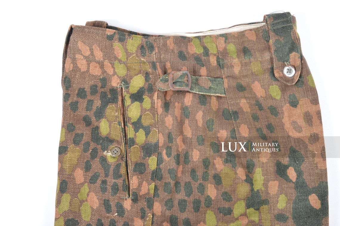 Unissued Waffen-SS M44 dot pattern camouflage combat trousers, RBNr « 0/1297/0079 » - photo 7