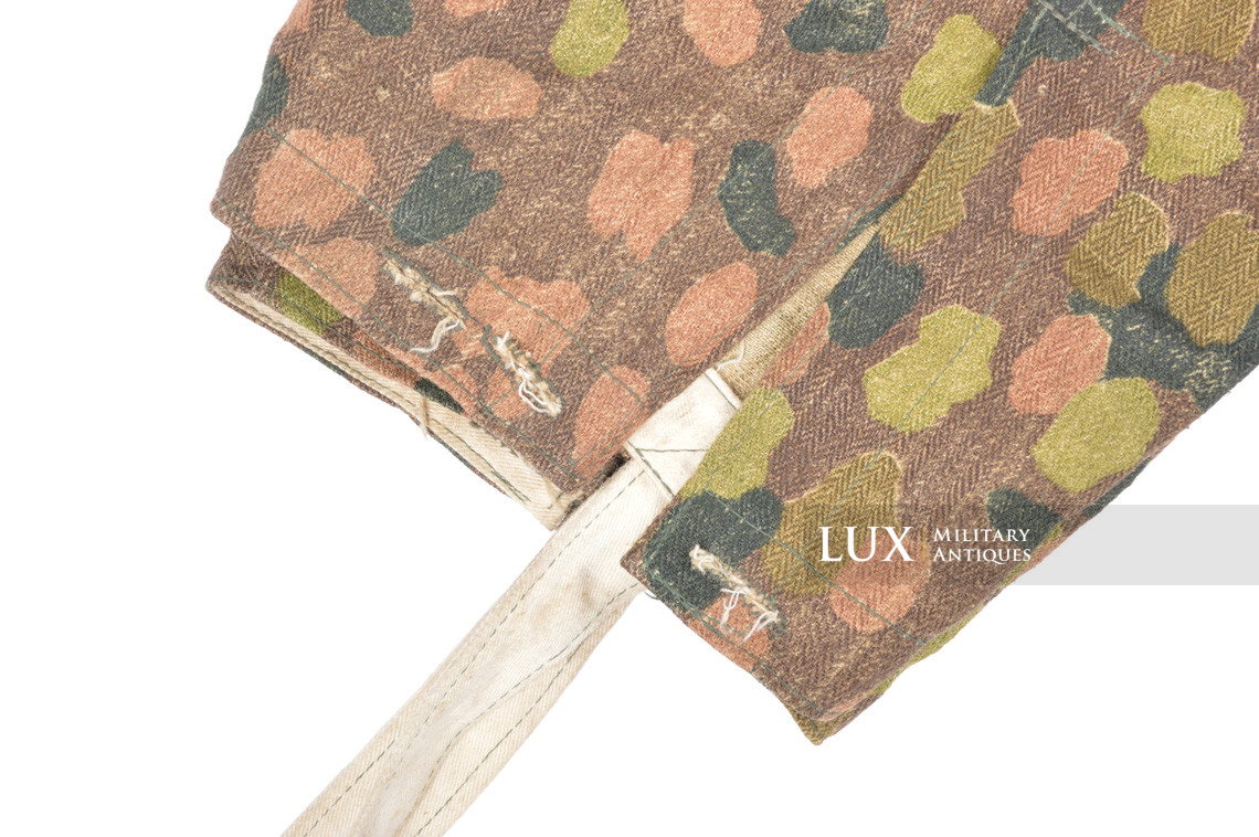 Unissued Waffen-SS M44 dot pattern camouflage combat trousers, RBNr « 0/1297/0079 » - photo 15