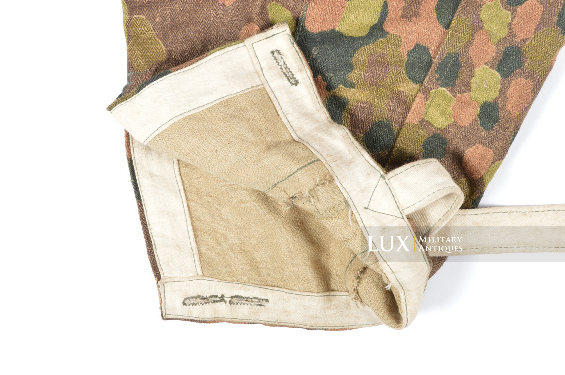 Unissued Waffen-SS M44 dot pattern camouflage combat trousers, RBNr « 0/1297/0079 » - photo 22