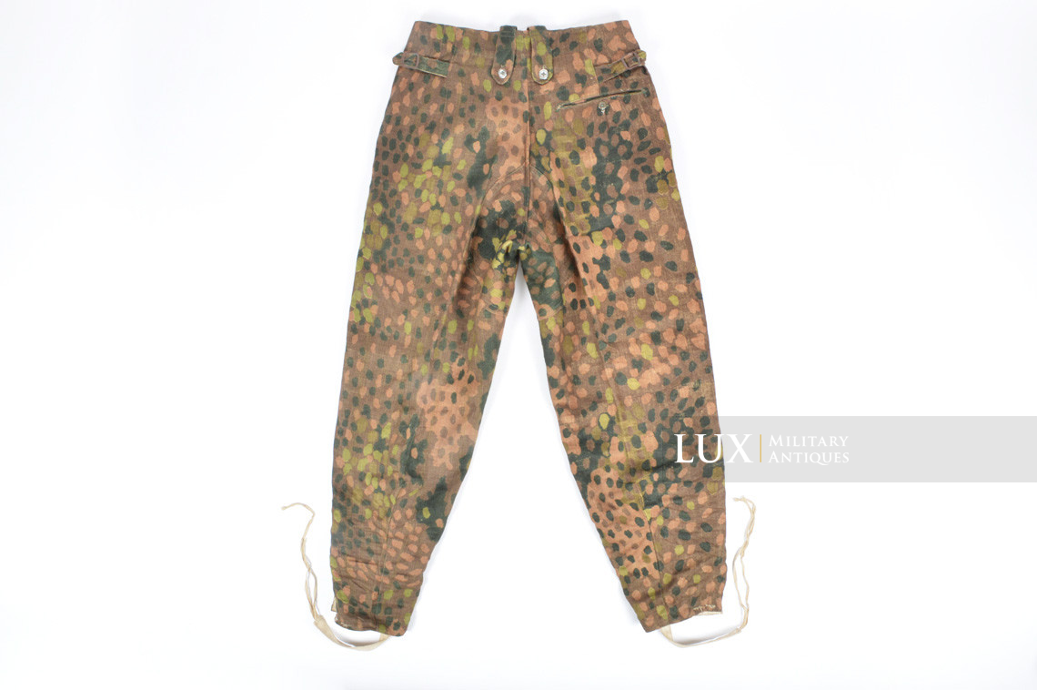 Unissued Waffen-SS M44 dot pattern camouflage combat trousers, RBNr « 0/1297/0079 » - photo 24