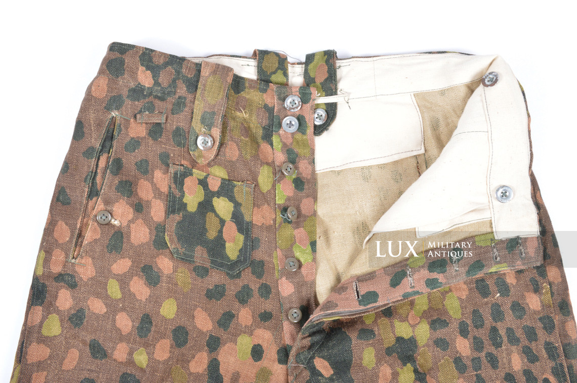 Unissued Waffen-SS M44 dot pattern camouflage combat trousers, RBNr « 0/1297/0079 » - photo 31