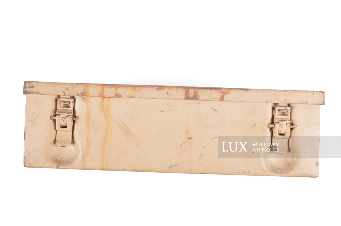Late-war metal medics first aid box, « Verbandkasten » - photo 12