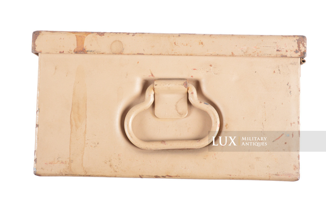Late-war metal medics first aid box, « Verbandkasten » - photo 13