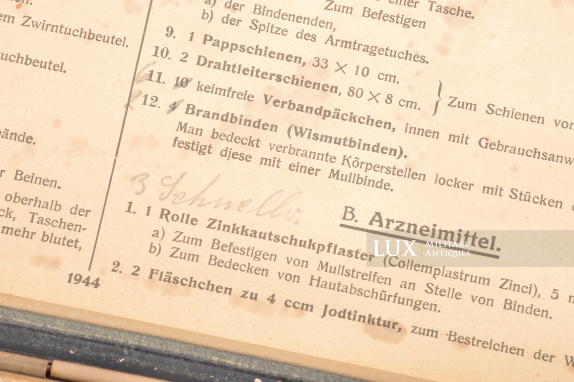Late-war metal medics first aid box, « Verbandkasten » - photo 21