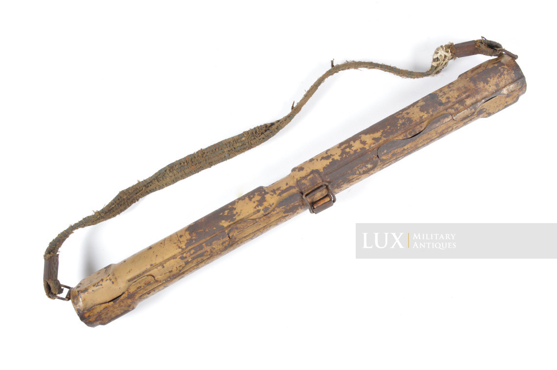 German MG42 spare barrel carrier with « Ersatz » carrying strap - photo 11