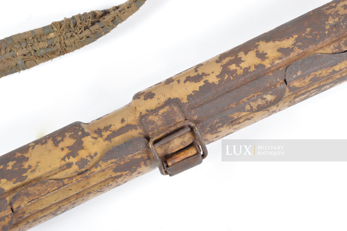 German MG42 spare barrel carrier with « Ersatz » carrying strap - photo 13