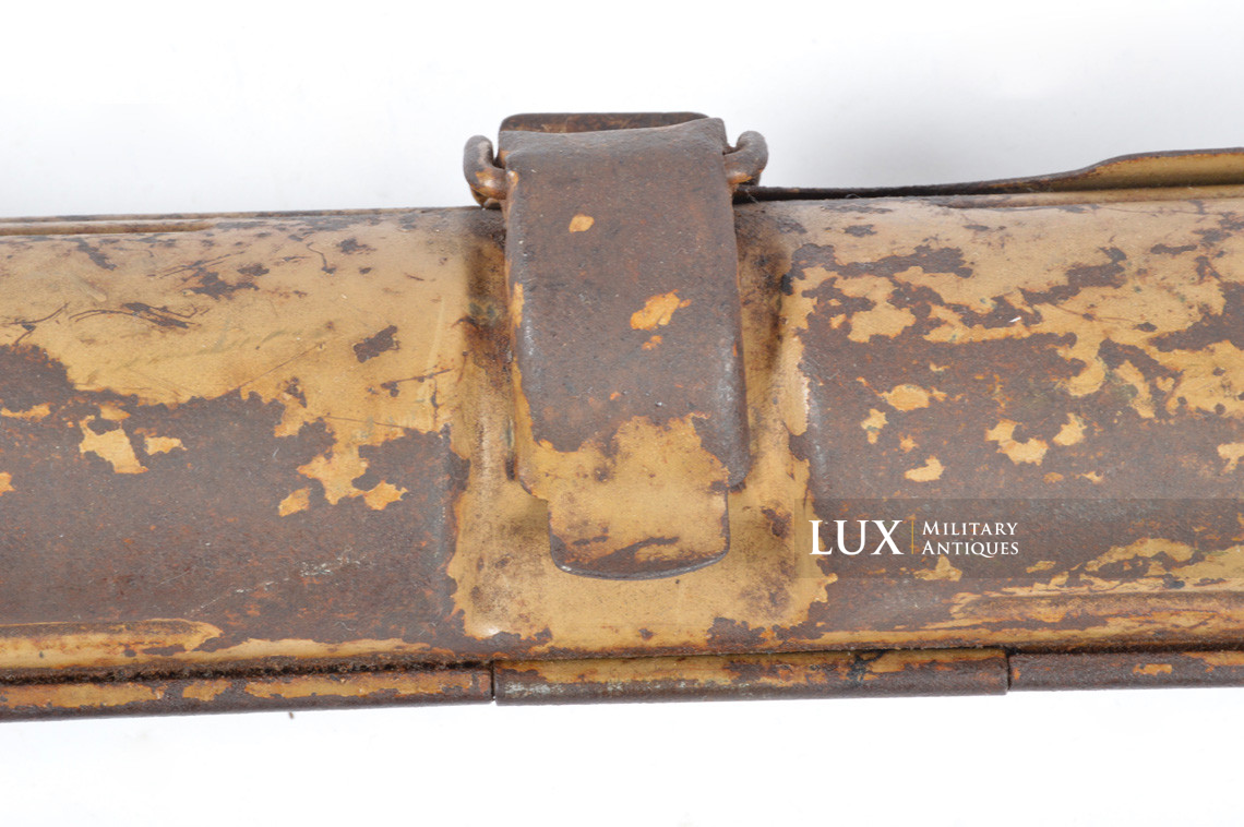 German MG42 spare barrel carrier with « Ersatz » carrying strap - photo 23