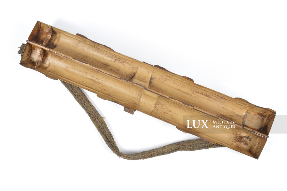 German MG42 spare barrel carrier with « Ersatz » carrying strap - photo 27