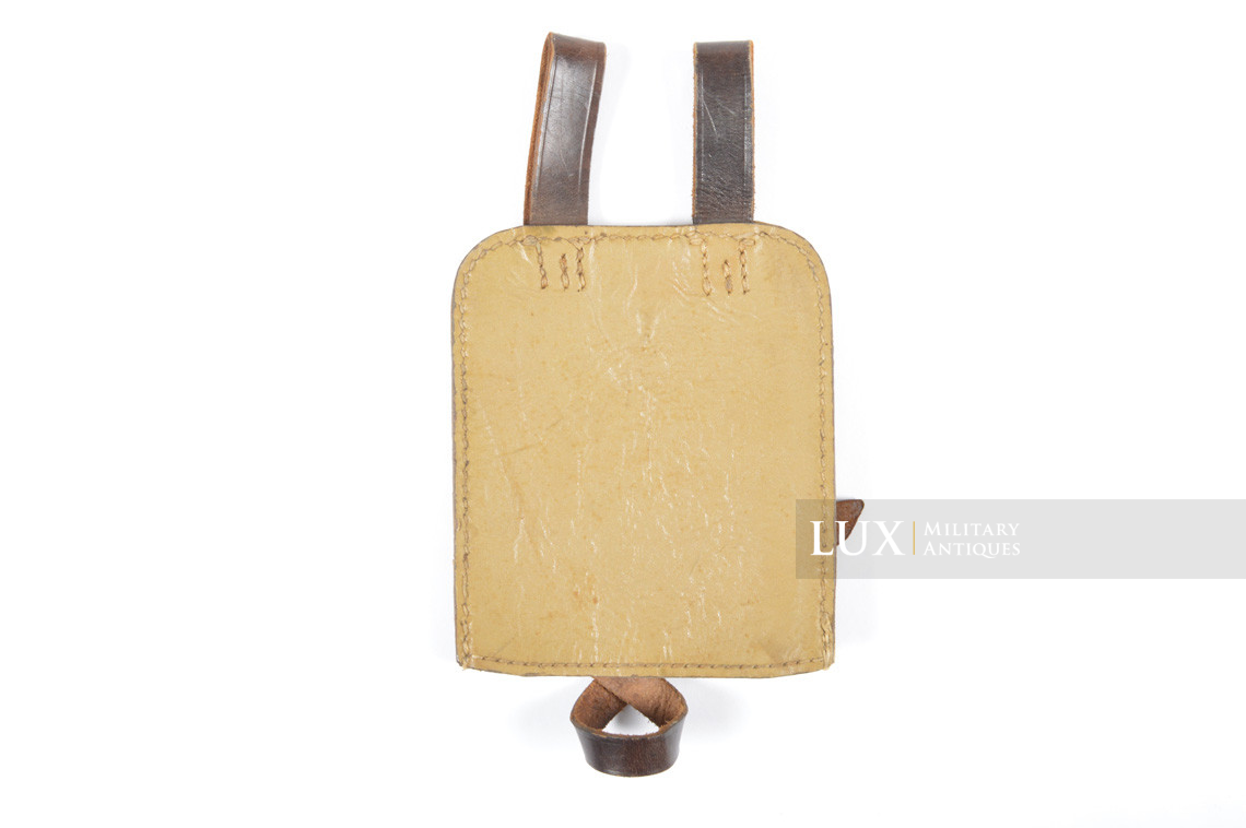 German late-war tan pressed cardboard entrenching tool carrying case - photo 17