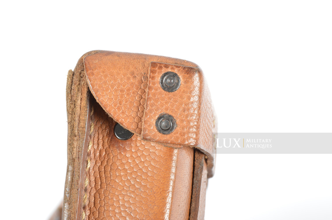 Matching pair of late war k98 ammunition pouches, RBNr « 0/0396/0027 » - photo 12