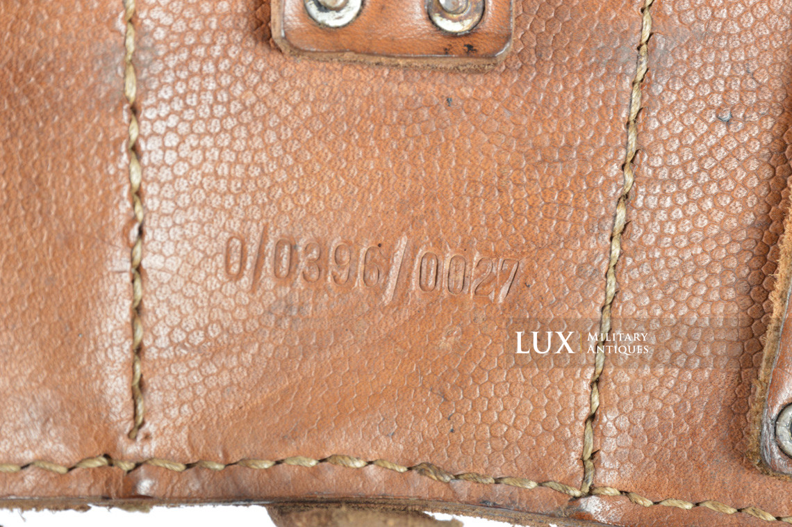 Matching pair of late war k98 ammunition pouches, RBNr « 0/0396/0027 » - photo 13