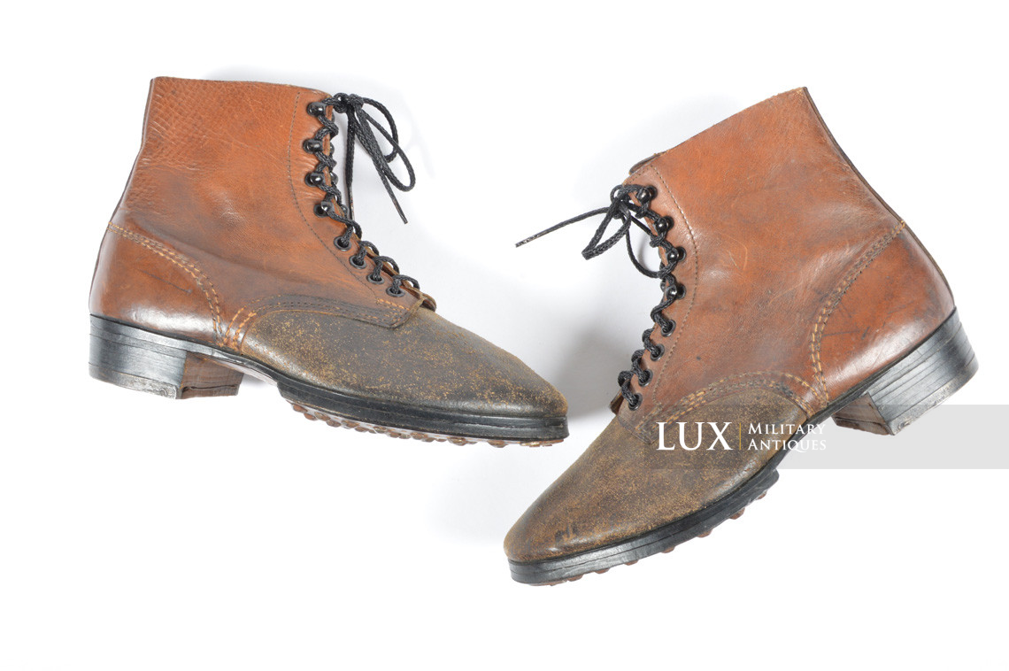 Unissued early-war German low ankle combat boots - photo 4