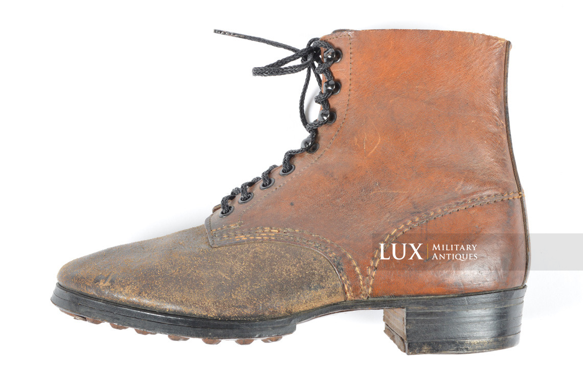 Unissued early-war German low ankle combat boots - photo 8