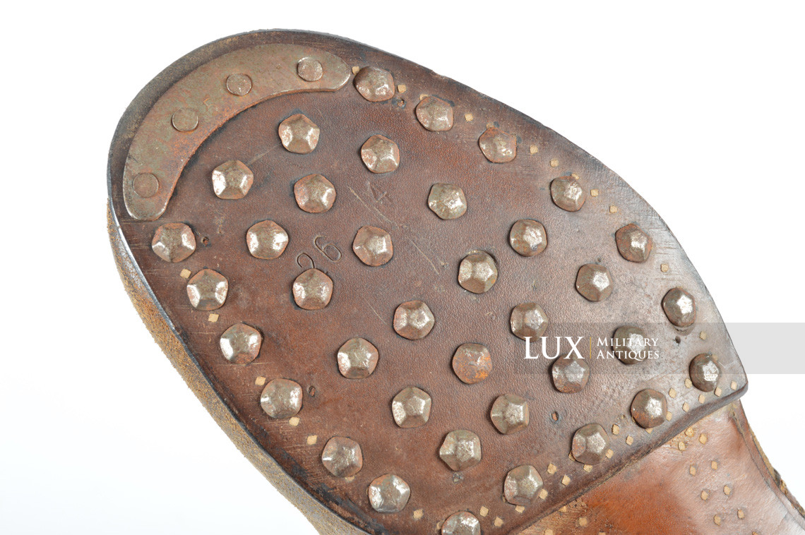 Unissued early-war German low ankle combat boots - photo 18