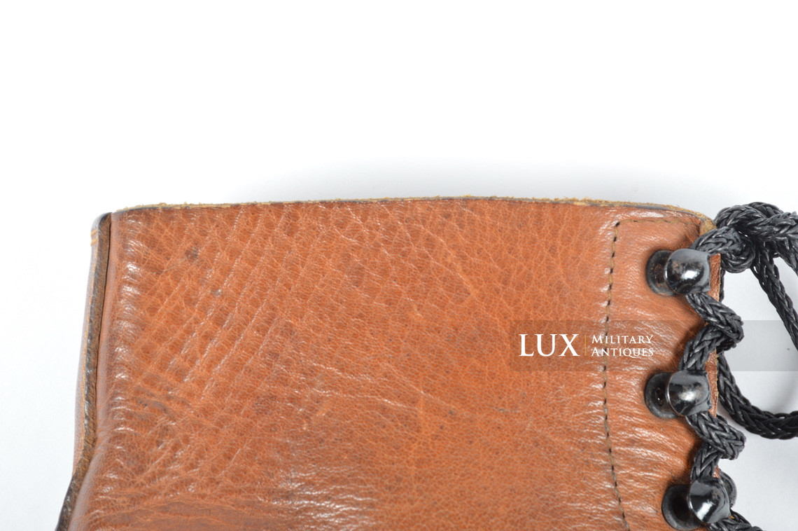 Unissued early-war German low ankle combat boots - photo 23