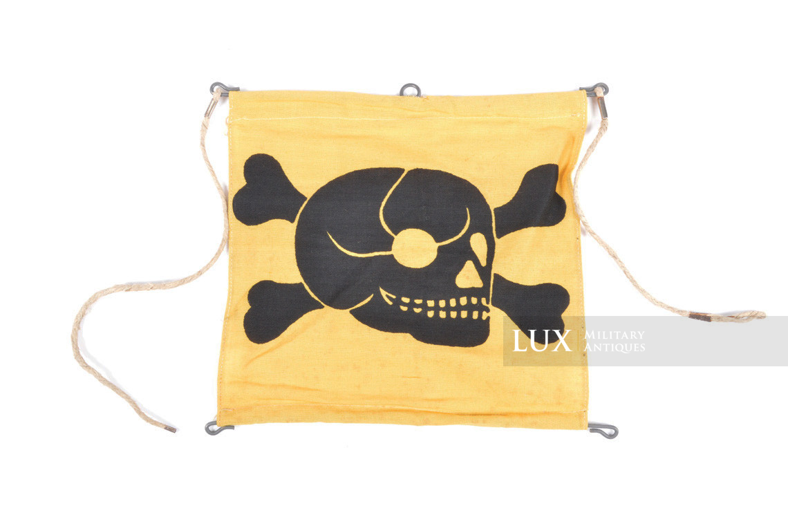 German mine warning flag - Lux Military Antiques - photo 7