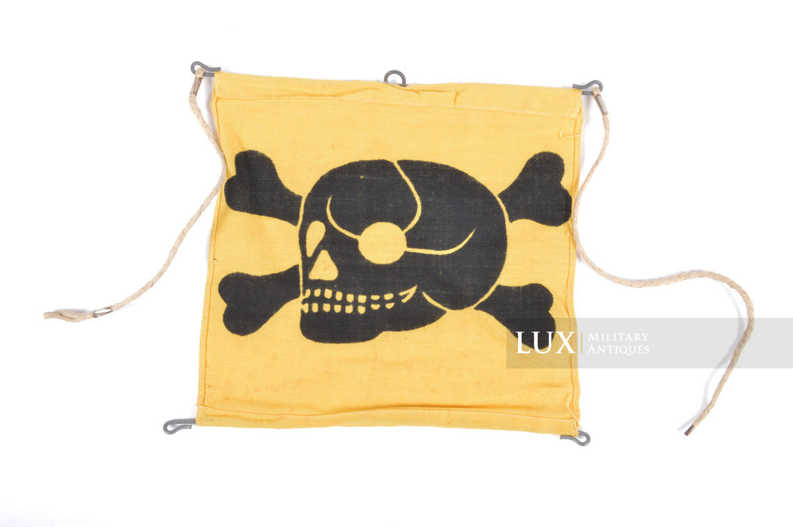 German mine warning flag - Lux Military Antiques - photo 14