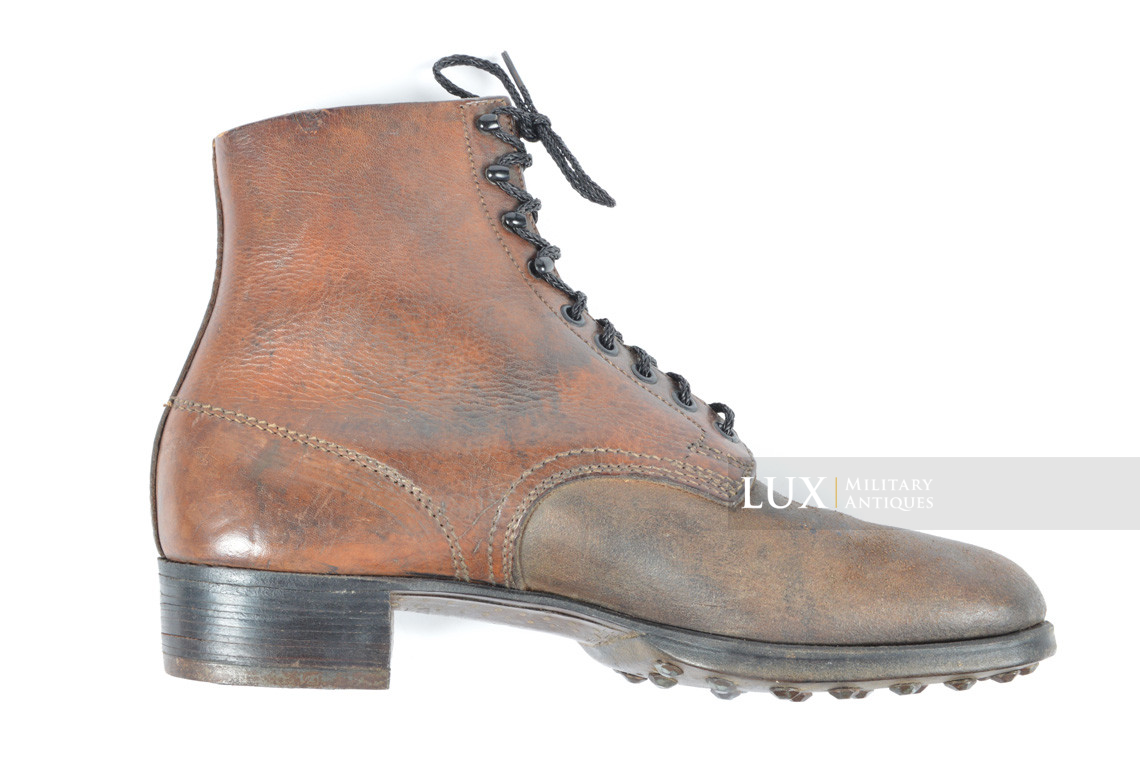 Unissued early-war German low ankle combat boots - photo 13