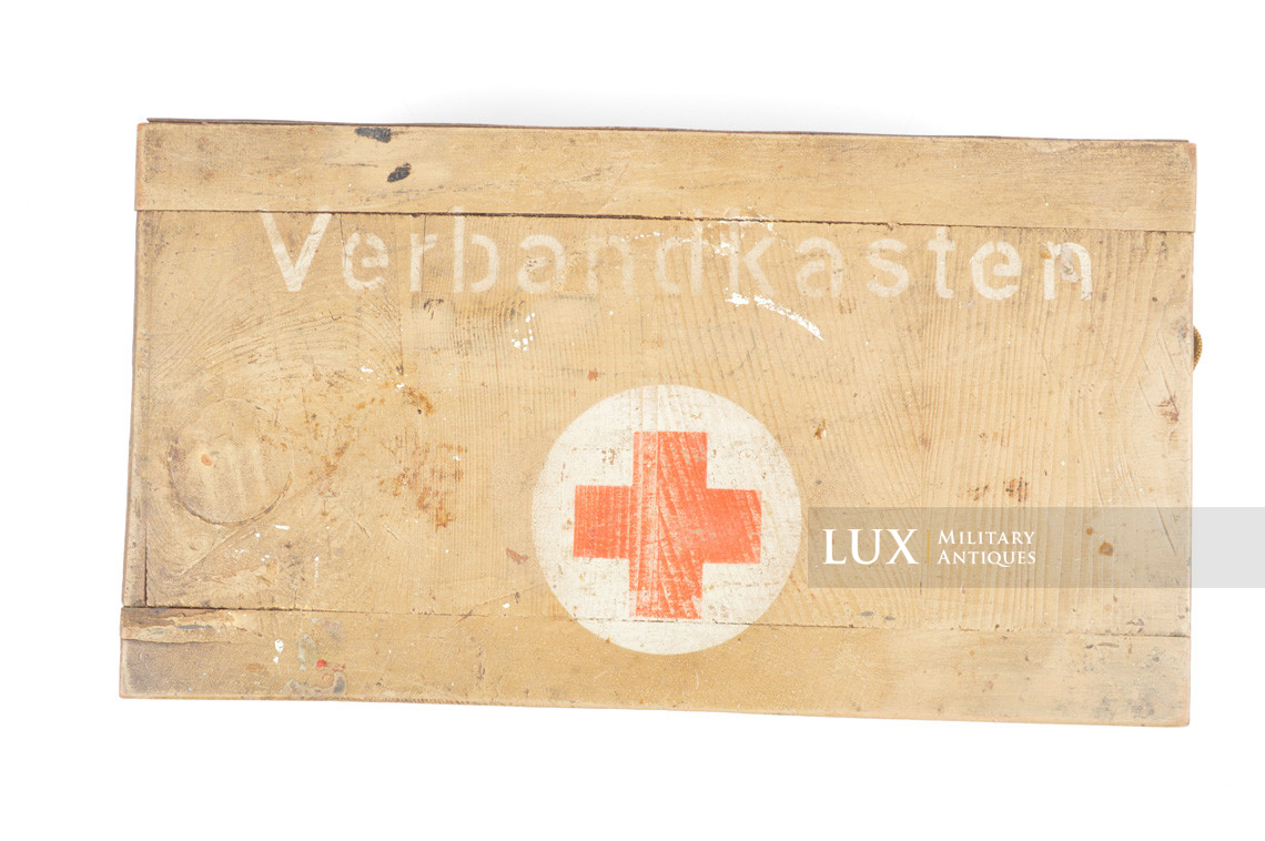 Caisse allemande de premiers soins fin de guerre en bois, « Verbandkasten » - photo 7