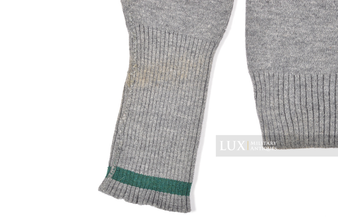 Mid-war German standard issue wool sweater, « green band » - photo 13
