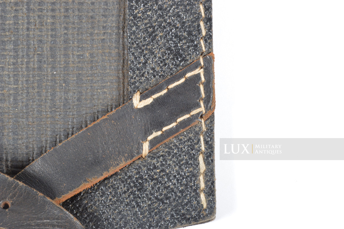 Unissued German entrenching tool carrying case in black pressed cardboard, « nju43 » - photo 10