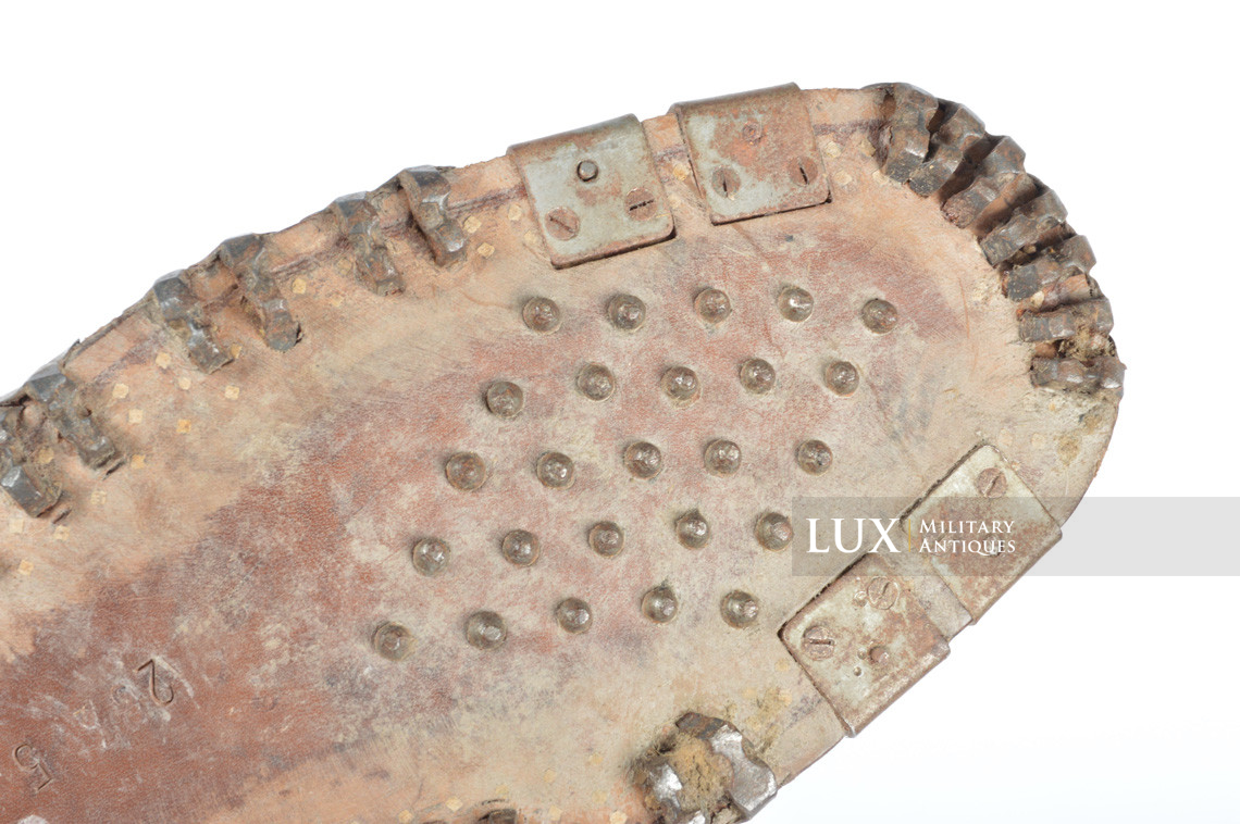 Unissued German mountain trooper's ankle boots, « Gebirgsjäger » - photo 21