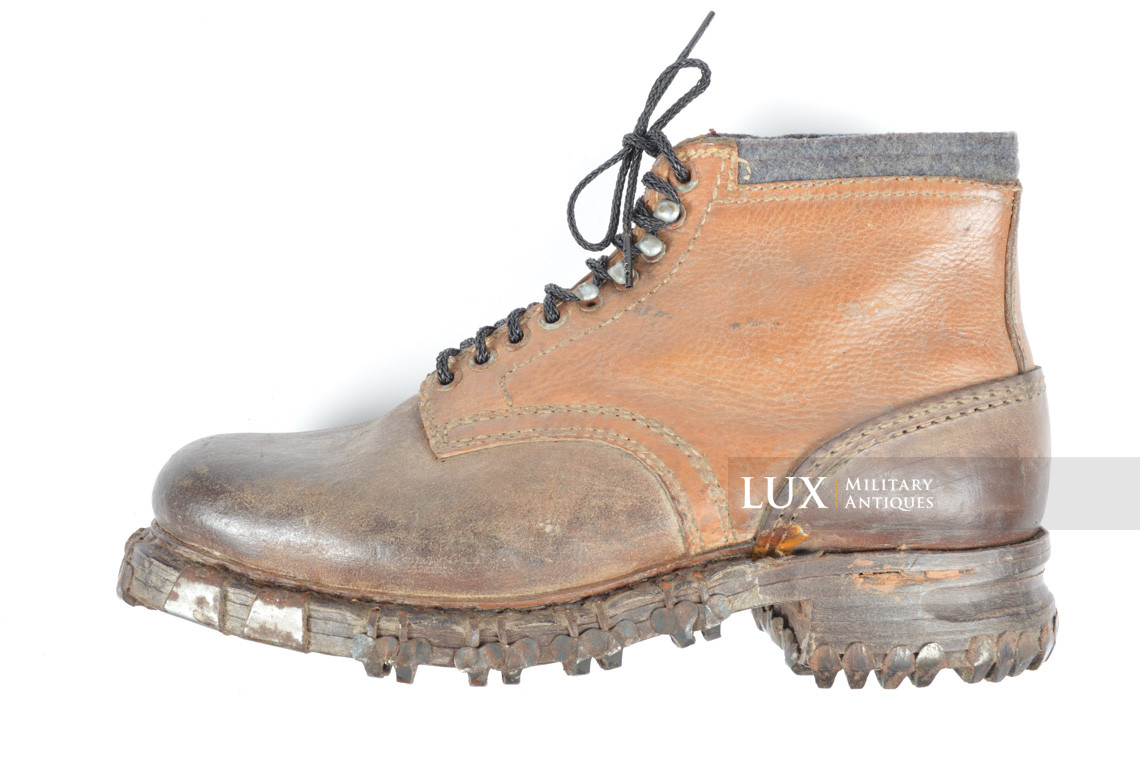 Unissued German mountain trooper's ankle boots, « Gebirgsjäger » - photo 24