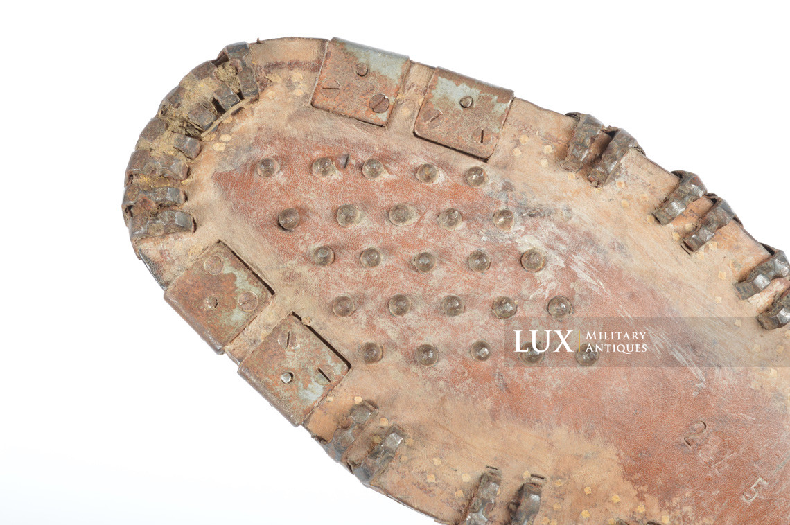 Unissued German mountain trooper's ankle boots, « Gebirgsjäger » - photo 35
