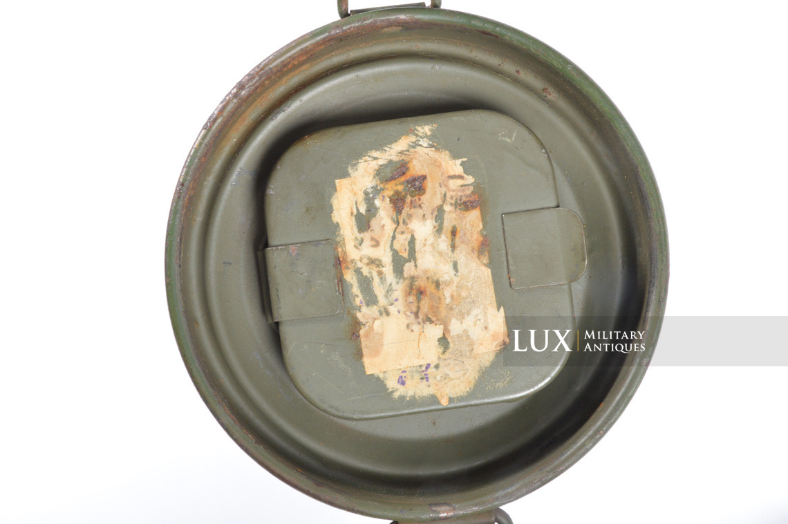 German two-tone camouflage gas mask canister - photo 50