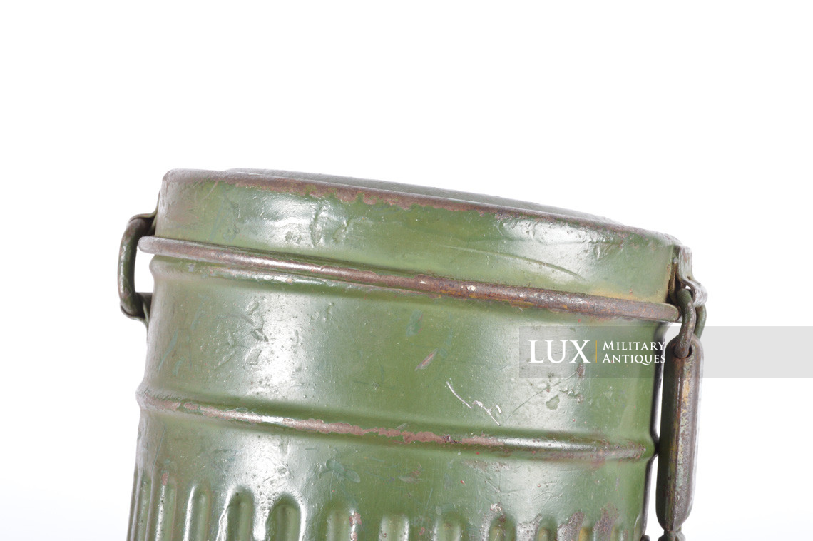 German two-tone camouflage gas mask canister - photo 16