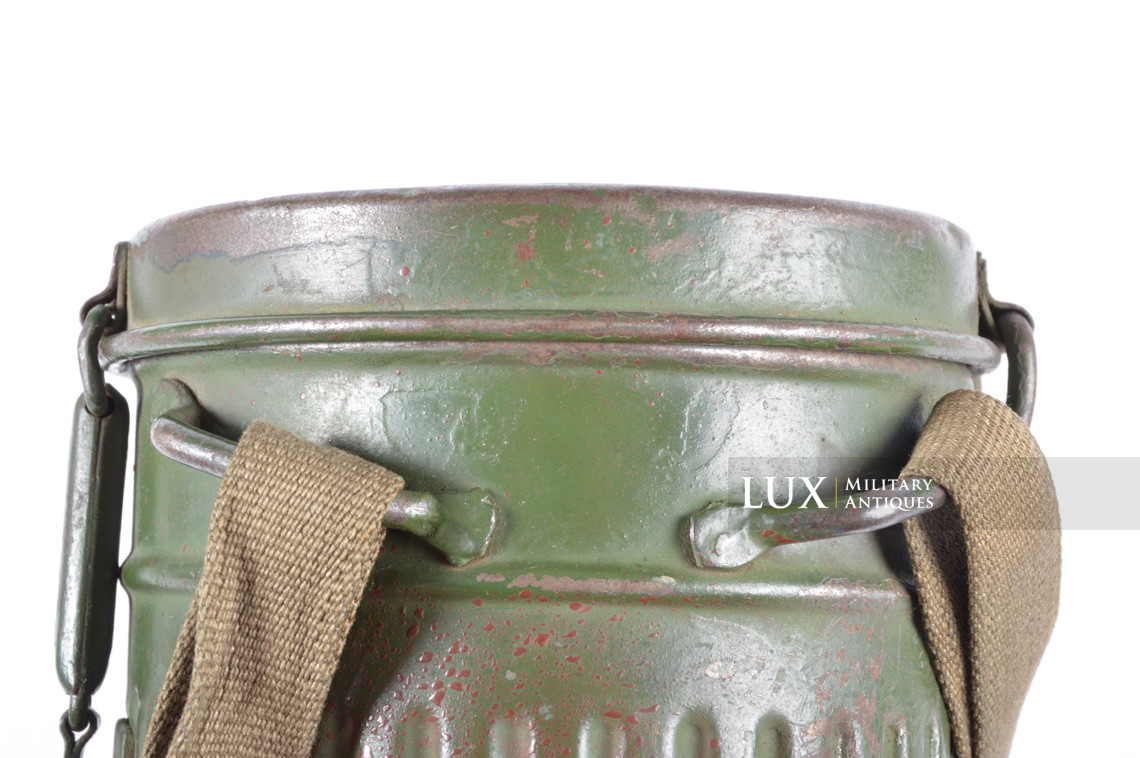 German two-tone camouflage gas mask canister - photo 20