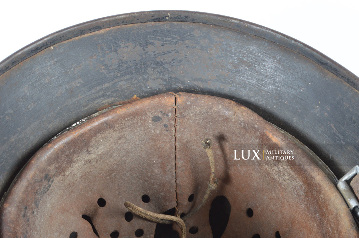 Unique set of German Luftwaffe three tone spray camouflage helmets, « FLAK » - photo 67