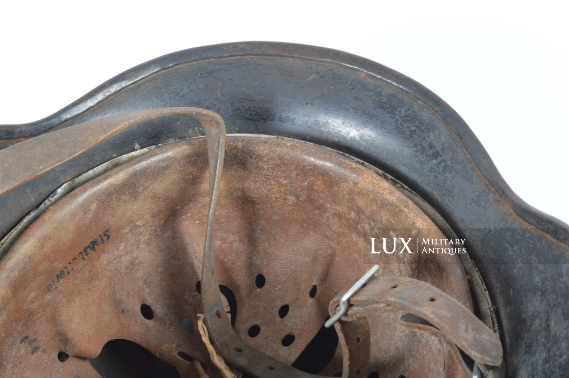 Unique set of German Luftwaffe three tone spray camouflage helmets, « FLAK » - photo 69