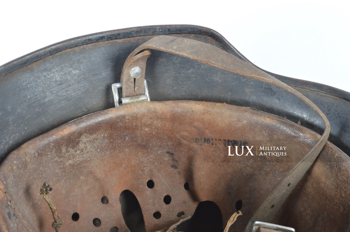 Unique set of German Luftwaffe three tone spray camouflage helmets, « FLAK » - photo 70
