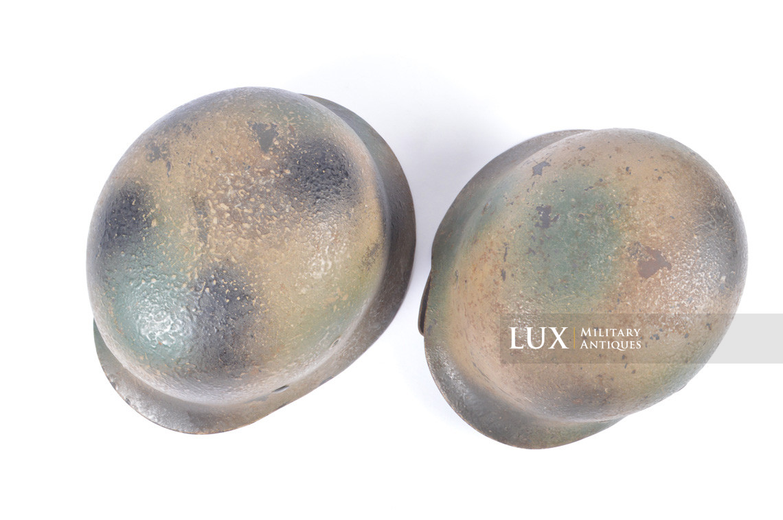 Unique set of German Luftwaffe three tone spray camouflage helmets, « FLAK » - photo 10
