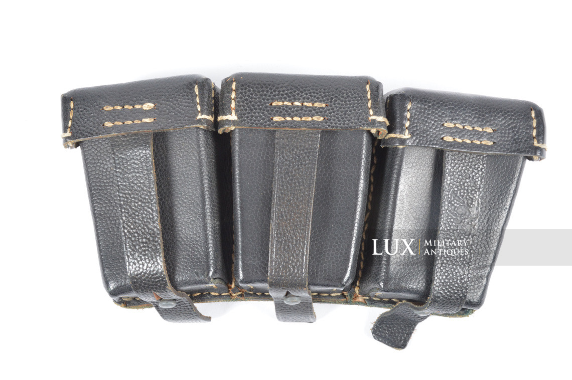 Unissued matching pair of late war k98 ammunition pouches, « RBNr. 0/0560/0101 » - photo 8