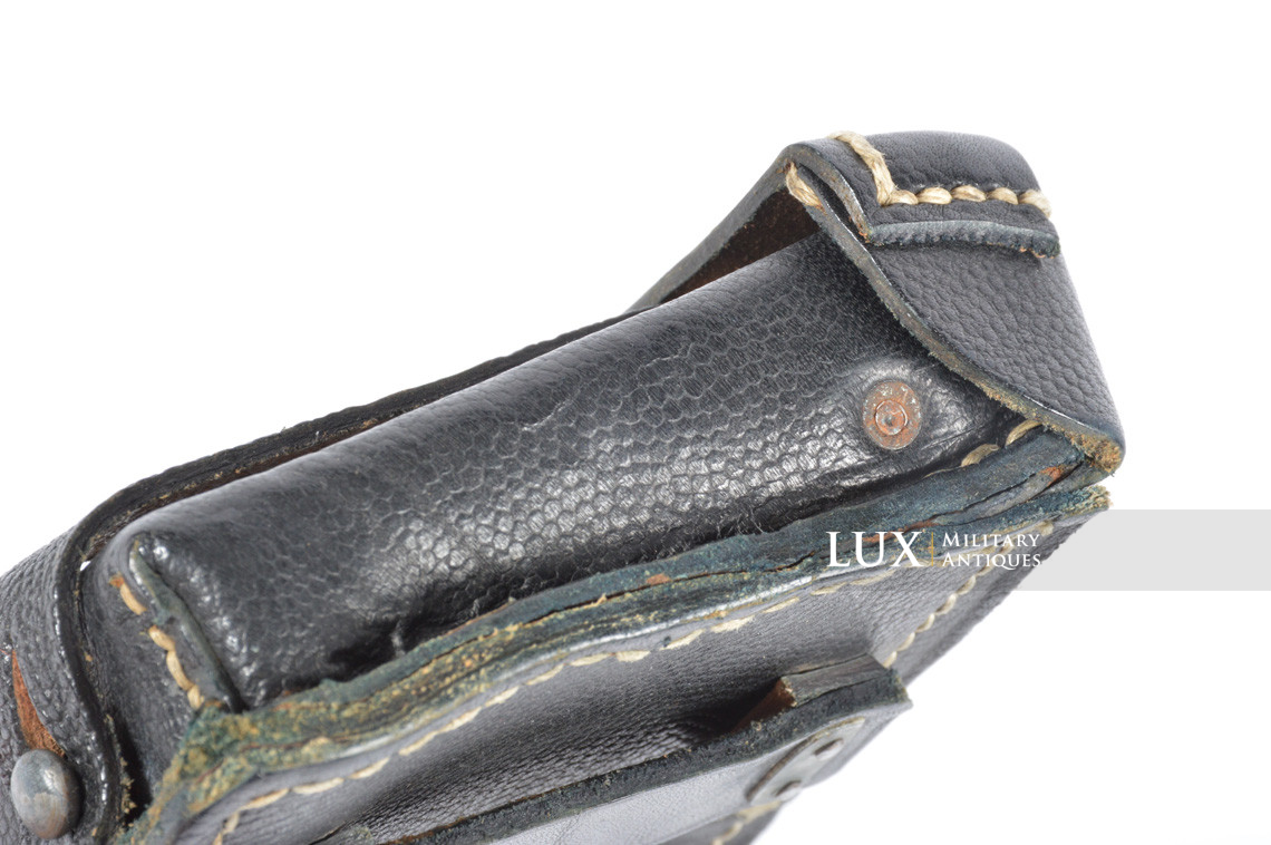Unissued matching pair of late war k98 ammunition pouches, « RBNr. 0/0560/0101 » - photo 12