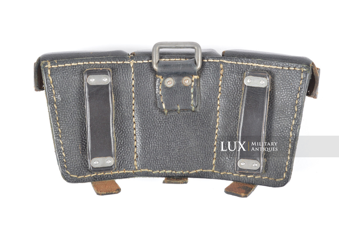Unissued matching pair of late war k98 ammunition pouches, « RBNr. 0/0560/0101 » - photo 16