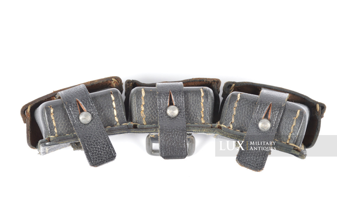 Unissued matching pair of late war k98 ammunition pouches, « RBNr. 0/0560/0101 » - photo 18