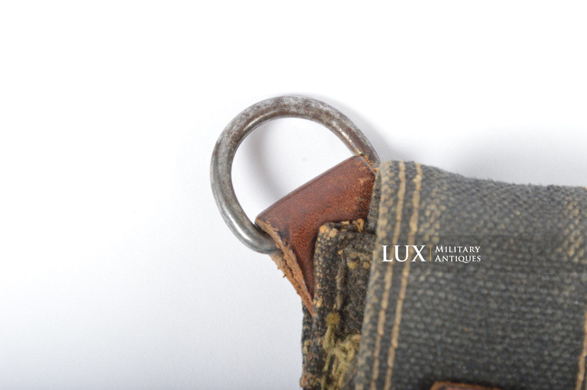 Mid-war MP38/40 blue pouch, first type, « 1942 » - photo 9