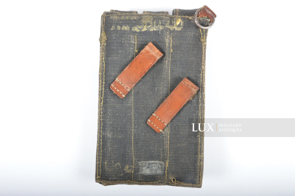 Mid-war MP38/40 blue pouch, first type, « 1942 » - photo 10